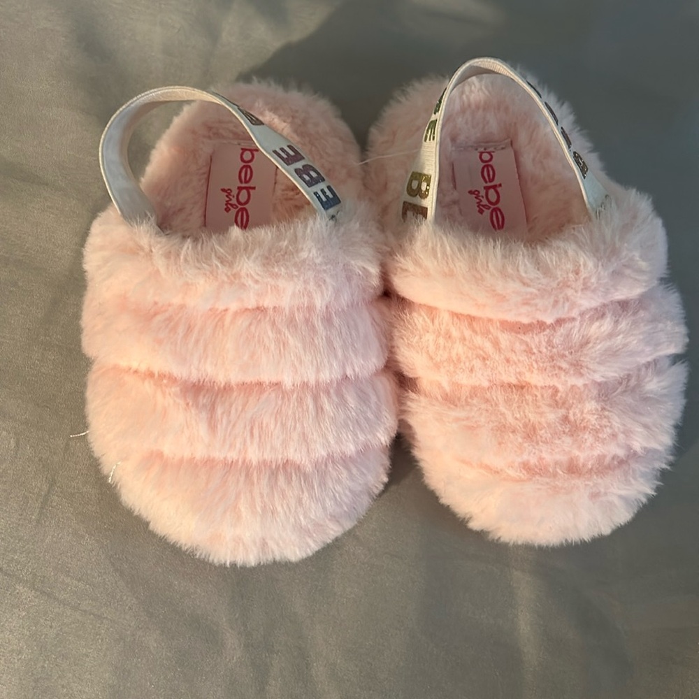 Bebe baby slippers very cut pink brand new never used
